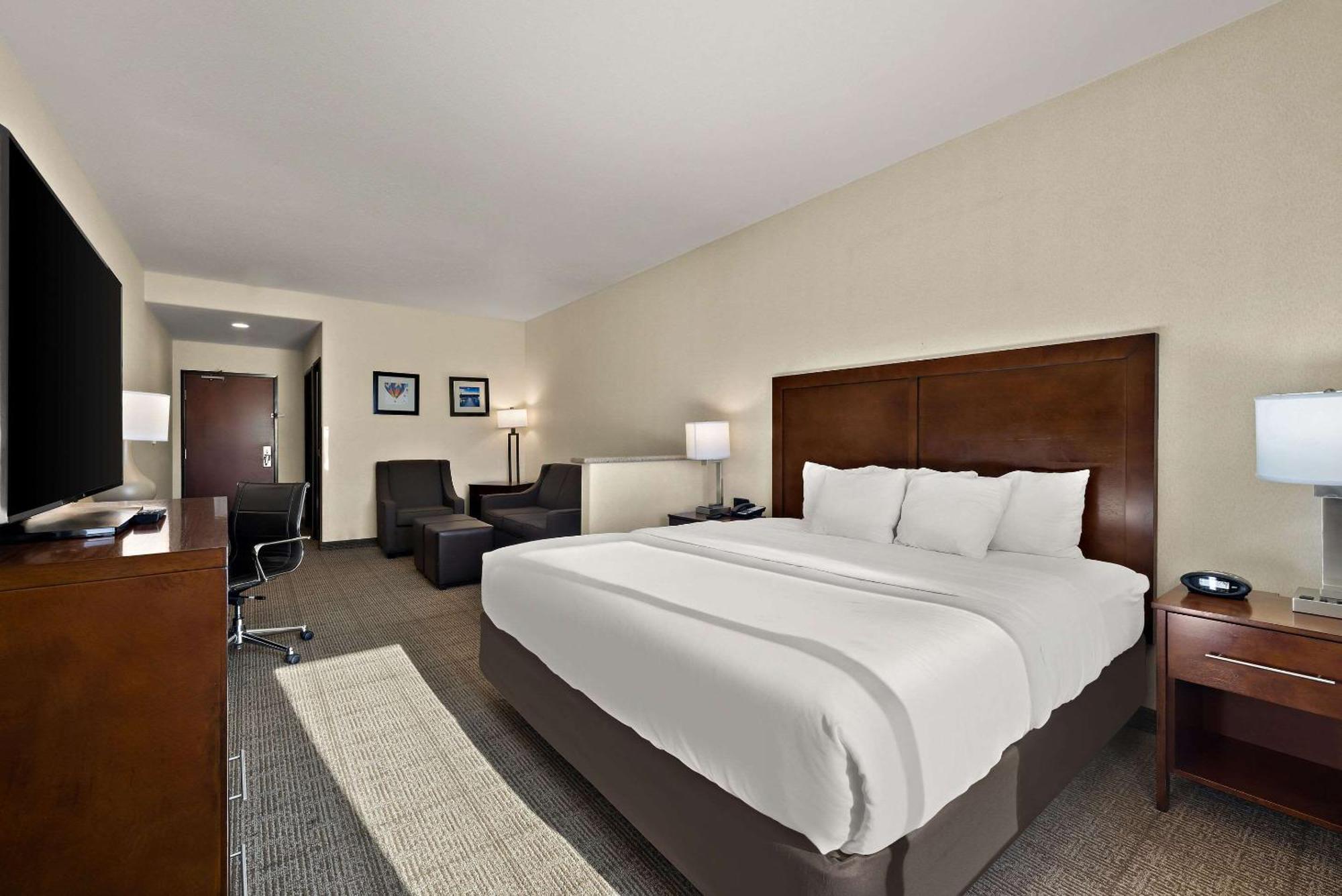 Comfort Inn & Suites Airport Convention Center Reno Buitenkant foto
