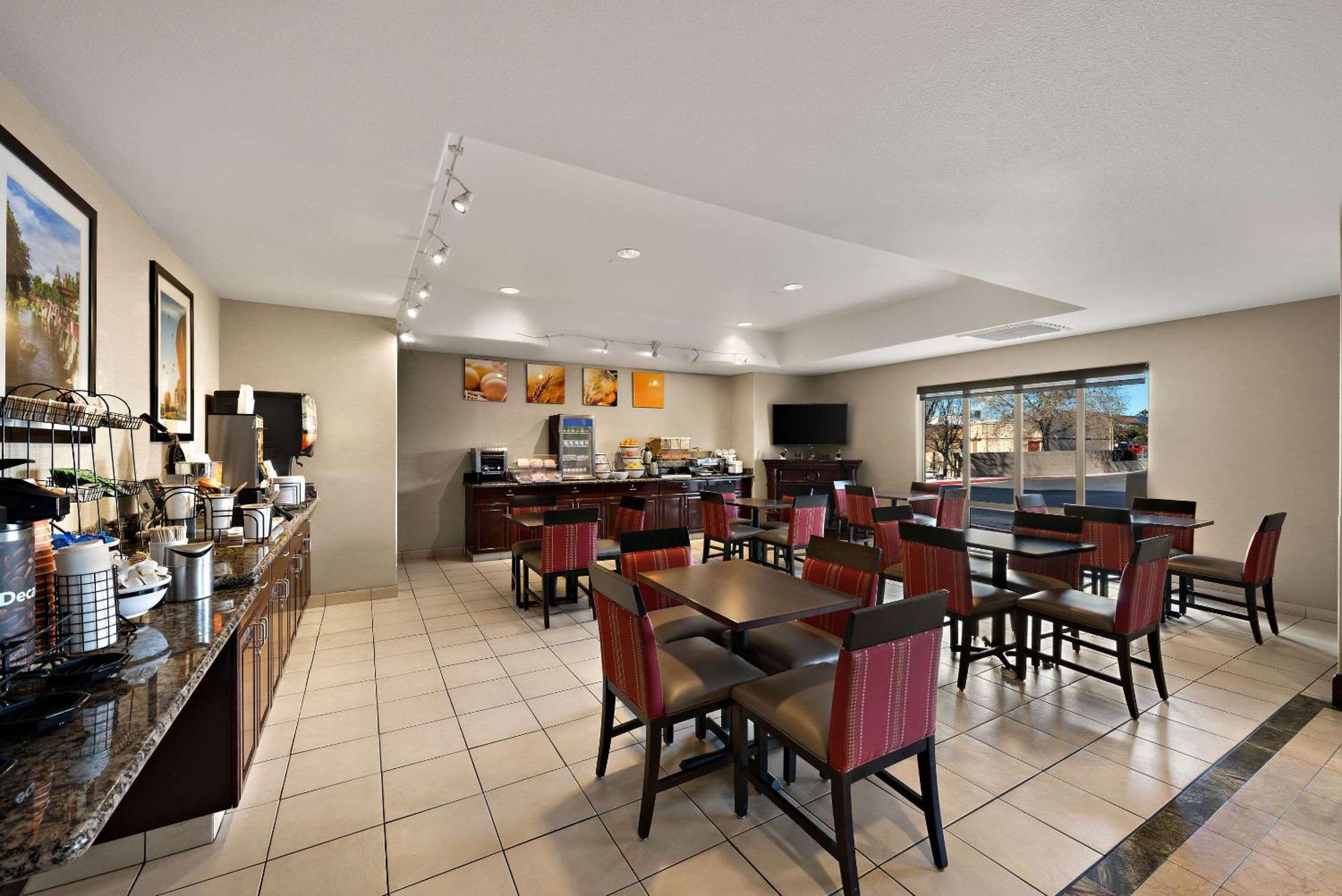 Comfort Inn & Suites Airport Convention Center Reno Buitenkant foto